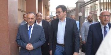وزير الثقافة ومحافظ أسيوط يعقدان اجتماعا برؤساء الأقاليم 