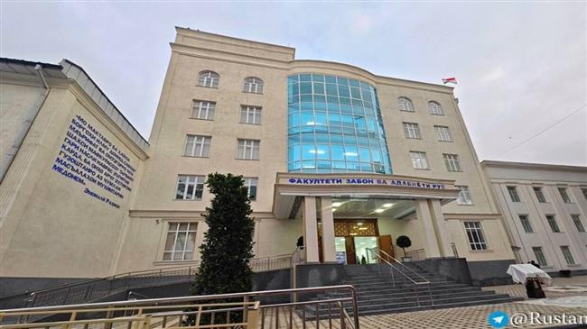 رئيس طاجيكستان يفتتح المبنى الجديد لكلية اللغة الروسية في جامعة عيني