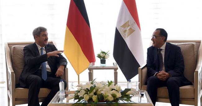 مدبولي ورئيس وزراء ولاية بافاريا الألمانية يترأسان جلسة مباحثات ذات الاهتمام المشترك 
