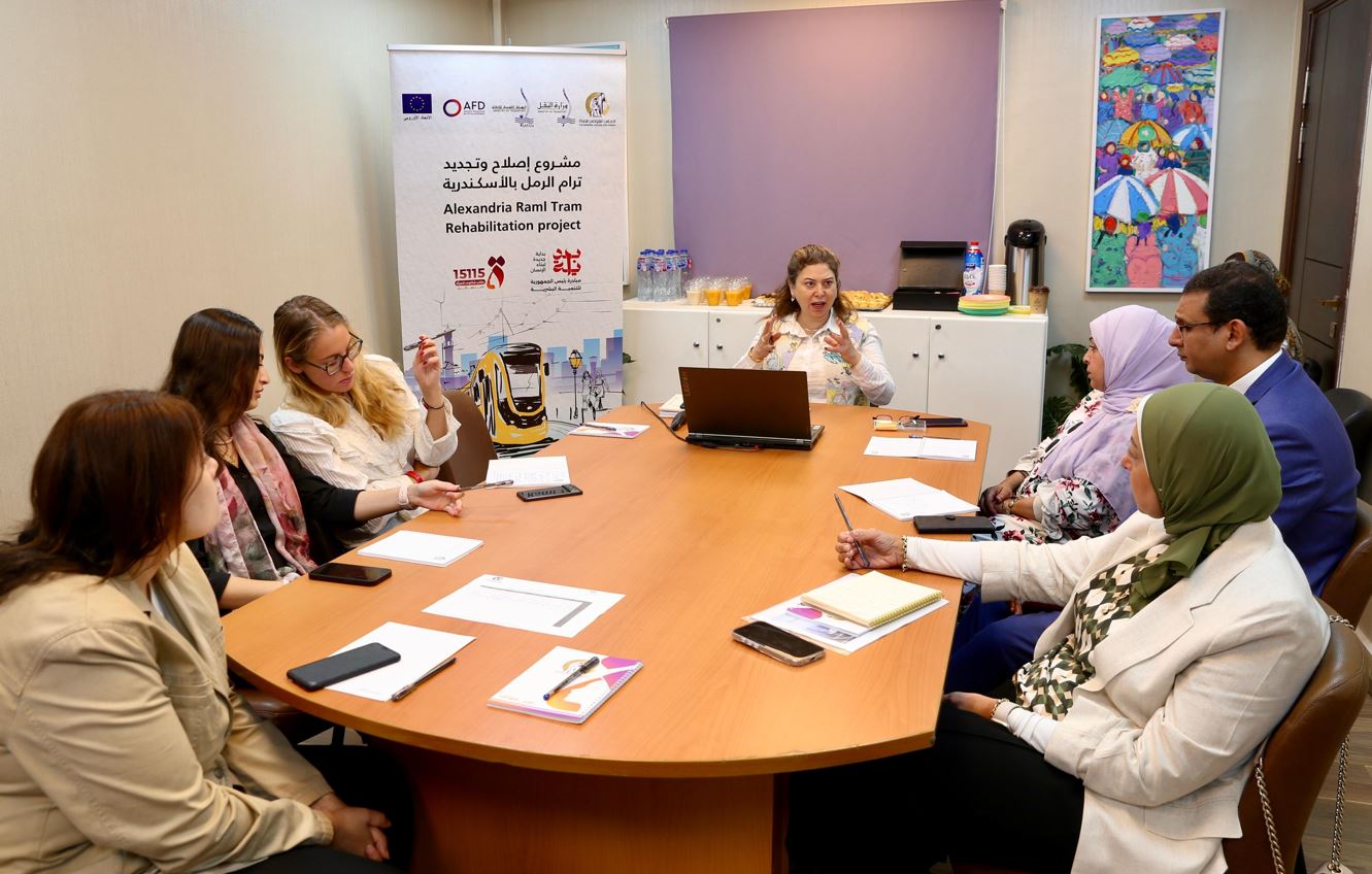 "قومي المرأة" يعقد اجتماع اللجنة التسييرية لمشروع "إصلاح وتجديد ترام الإسكندرية"