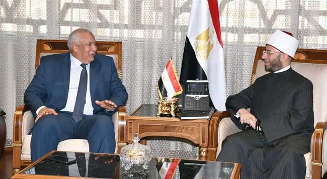 وزير الأوقاف يستقبل محافظ الوادي الجديد 