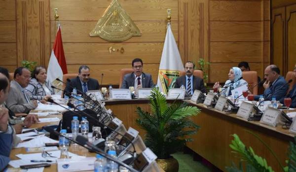 "الجيزاوي" : نسعى للاستثمار في المعرفة والتحول لجامعة ذاتية التمويل