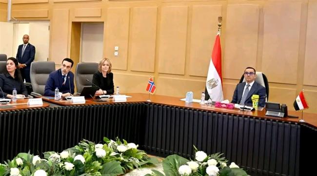 وزير الاستثمار يلتقي مع سفيرة النرويج بالقاهرة ووفد شركة سكاتك للطاقة المتجددة