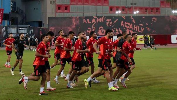 الأهلي يستعد للسوبر المحلي في الإمارات 