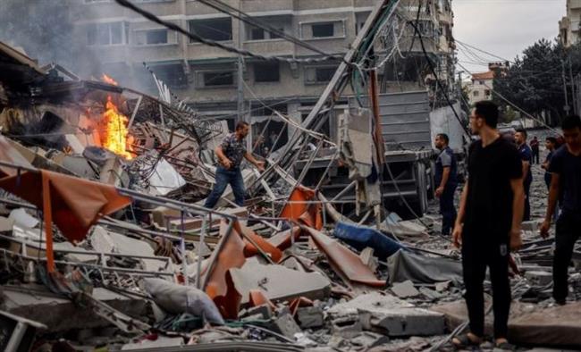 إصابة 11 فلسطينيا جراء قصف إسرائيلي بمخيمي النصيرات و جباليا