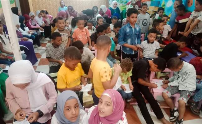 حازم عمر يتابع تنفيذ أنشطة مبادرة "بداية" بقرية أولاد عمرو بقنا   