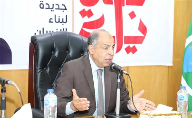 محافظ المنيا يوجه بحملات توعية للمزارعين بأهمية زراعة القمح 