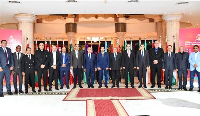 وزير الرياضة يشهد المؤتمر الصحفي لبطولة العالم للبياثل والترياثل