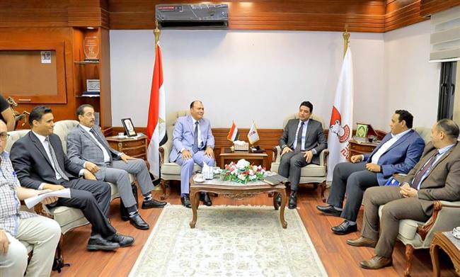 محافظ سوهاج يستقبل وفد برنامج التنمية المحلية بصعيد مصر