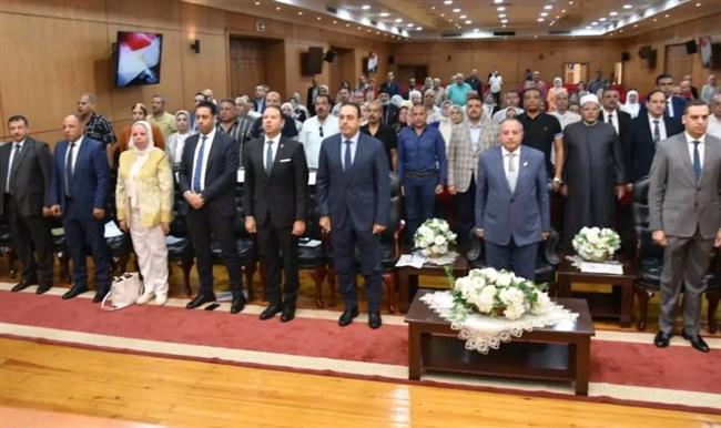محافظ بورسعيد يترأس جلسة أعمال المجلس التنفيذي للمحافظة