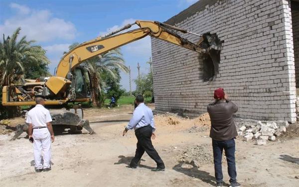 المنيا .. إزالة 14 حالة تعدى بالبناء المخالف على أراضي زراعية