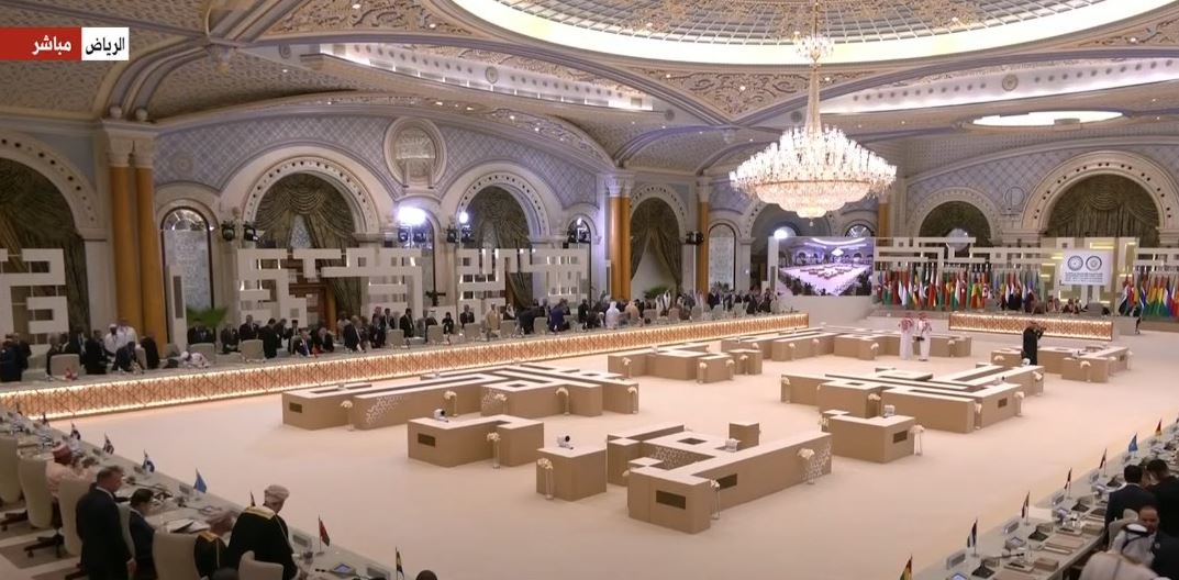 انطلاق القمة العربية الإسلامية بالرياض بحضور الرئيس السيسي .. بث مباشر