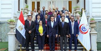   وزير الصحة يكرّم الفريق الطبي بمستشفى العلمين لبراعتهم في إنقاذ حياة مريض 