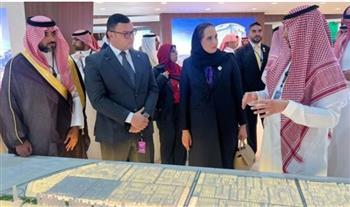 وزير الإسكان يعرض الفرص الاستثمارية بالمدن الجديدة خلال مشاركته بمعرض "سيتى سكيب"