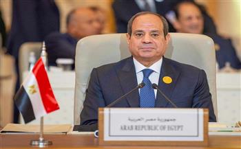 السيسي يعود إلى أرض الوطن بعد مشاركته في القمة العربية الإسلامية بـ الرياض