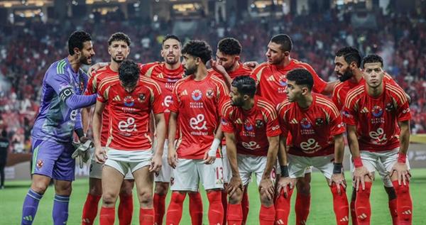 الأهلي يتلقى إخطارا من "فيفا" بتسجيل 26 لاعبا في قائمة نصف نهائي إنتركونتيننتال