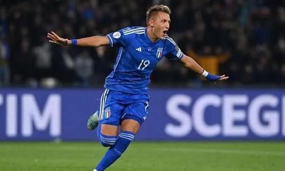 "ريتيجي" أفضل لاعب في الدوري الإيطالي عن شهر أكتوبر