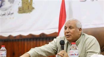 محافظ الوادي الجديد يعقد اجتماعًا مع الجهاز التنفيذي بمركز الفرافرة