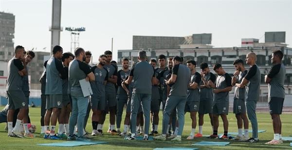 محاضرة فنية للاعبي الزمالك استعدادا لمواجهة المصري