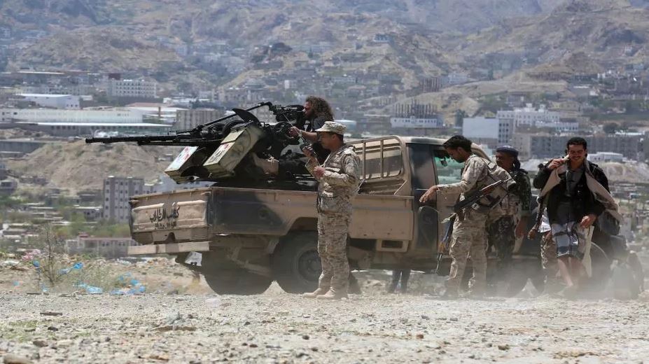 الجيش اليمني يحبط هجومًا حوثيًا على مواقع عسكرية غرب تعز