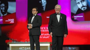   القائمة الكاملة لجوائز مهرجان القاهرة السينمائي في دورته الـ ٤٥
