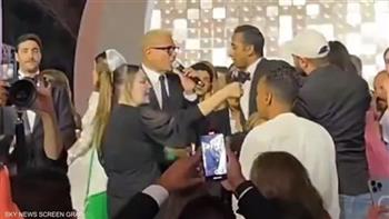   خلال ساعات.. أولى جلسات محاكمة عمرو دياب والشاب المصفوع أمام محكمة الجنح 