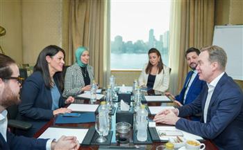   وزيرة التخطيط والتعاون الدولي تعقد جلسة مباحثات مع رئيس المنتدى الاقتصادي العالمي