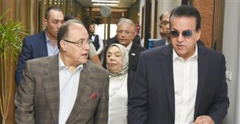   رئيس هيئة الدواء المصرية يشارك في جولة تفقدية بمصانع إيبيكو التابعة لمجموعة أكديما