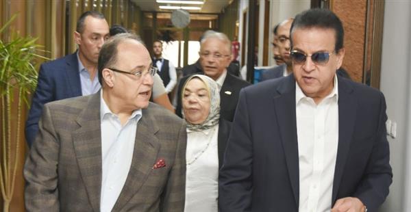 رئيس هيئة الدواء المصرية يشارك في جولة تفقدية بمصانع إيبيكو التابعة لمجموعة أكديما