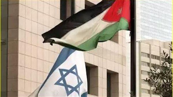 الشرطة الأردنية تطوق محيط السفارة الإسرائيلية بعمان بعد سماع إطلاق نار 