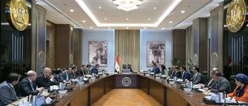   رئيس الوزراء يتابع أعمال تطوير المنطقة المحيطة بالمتحف المصري الكبير