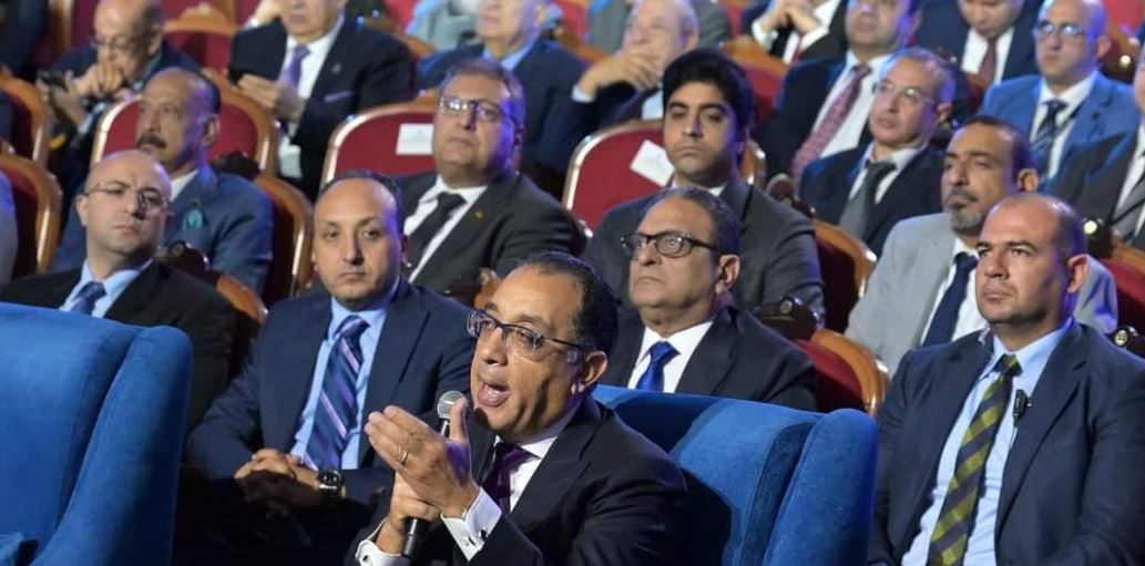 محافظ بني سويف يستعرض الفرص الاستثمارية المتاحة في ملتقى الصناعة الدولي السنوي