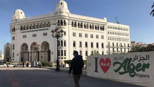 الجزائر تتوقع 3 طروحات في 2025 بعد اكتتاب نادر في مارس الماضي