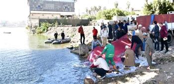   إلقاء مليون وحدة زريعة بلطى نيلى في المنصورة