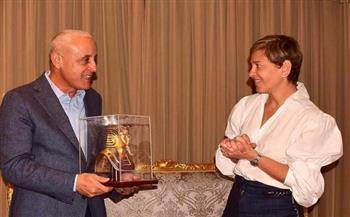 حرم رئيس كولومبيا تزور المتحف المصري الكبير والمتحف القومي للحضارة