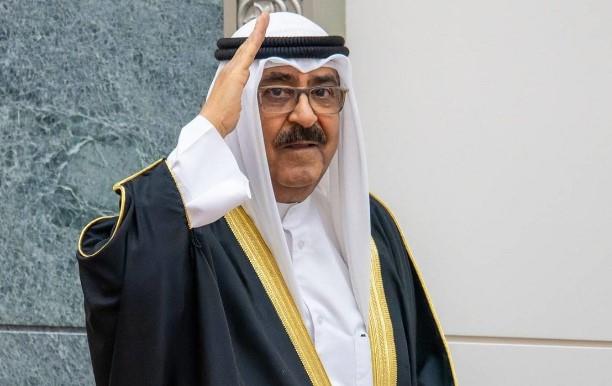 أمير الكويت يتلقى رسالة خطية من الرئيس الفلسطيني تتعلق بالتطورات في الأراضي المحتلة