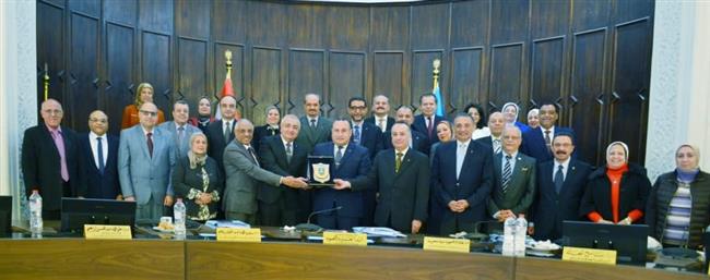 مجلس جامعة الإسكندرية يوافق على إنشاء فرع لجامعة الإسكندرية بأبو ظبى