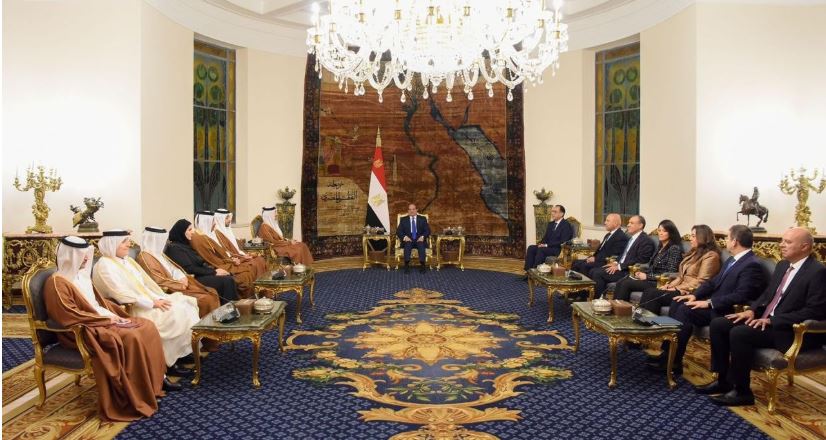 السيسي ورئيس وزراء قطر يؤكدان ضرورة إنهاء الكارثة الإنسانية فى غزة