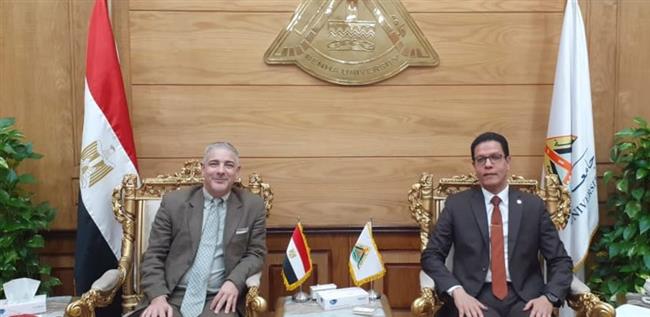 رئيس جامعة بنها يستقبل نائب رئيس جامعة إيجان اليونانية 