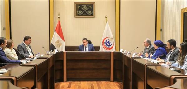عبدالغفار: مصر تسعى لجذب المزيد من الاستثمارات في القطاع الصحي