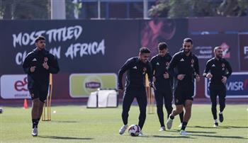   بدون راحة.. الأهلي يواصل تدريباته استعدادًا لمواجهة البنك في الدوري