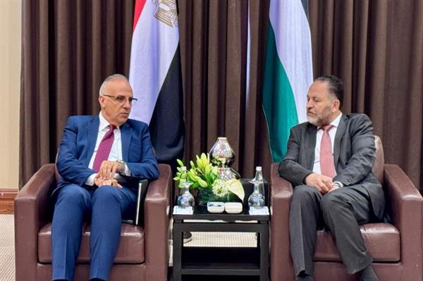 وزير الري يلتقي رئيس سلطة المياه الفلسطينية