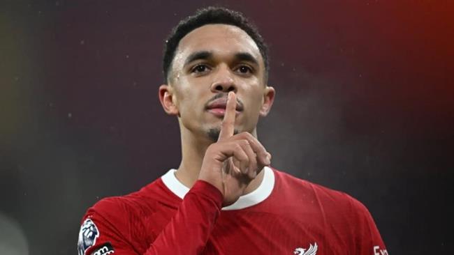 ليفربول يعلن جاهزية أرنولد لمباراة مانشستر سيتي في الدوري