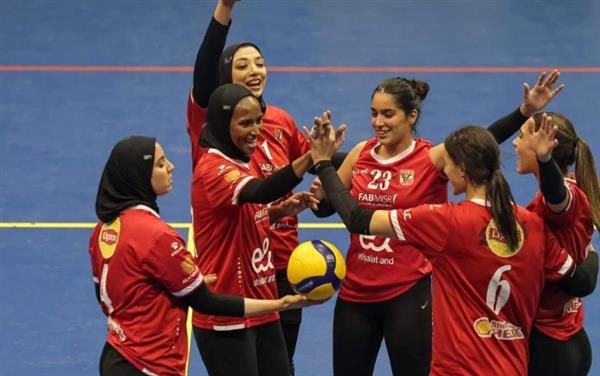سيدات طائرة الأهلي يفوز على سموحة بثلاثية ببطولة الدوري