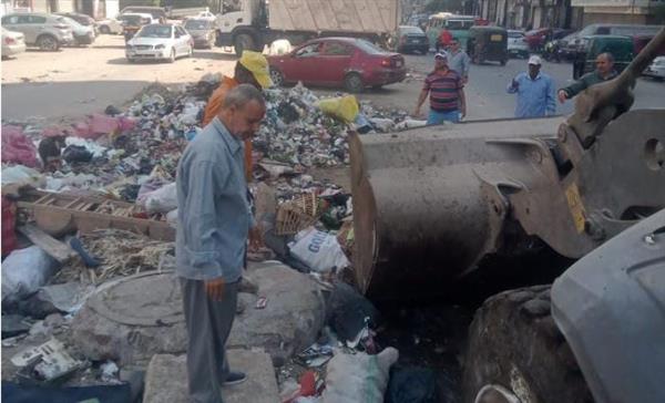 رفع 600 طن مخلفات من شوارع شرق شبرا الخيمة