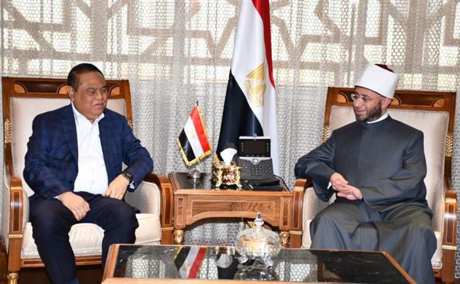 وزير الأوقاف يشيد بعمق العلاقات الثنائية التي تربط مصر بـ إندونيسيا