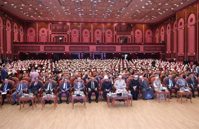 بمشاركة 36 دولة.. الأزهر يقيم حفلا لتخريج دفعة جديدة من الطلاب الوافدين