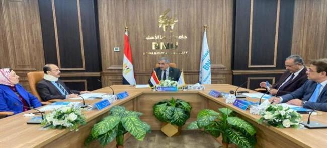 اللجنة المشتركة الدائمة بين جامعتي بنها الأهلية والحكومية تعقد اجتماعها الأول