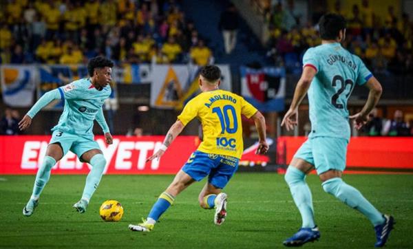 الدوري الإسباني.. موعد مباراة برشلونة ولاس بالماس والقناة الناقلة