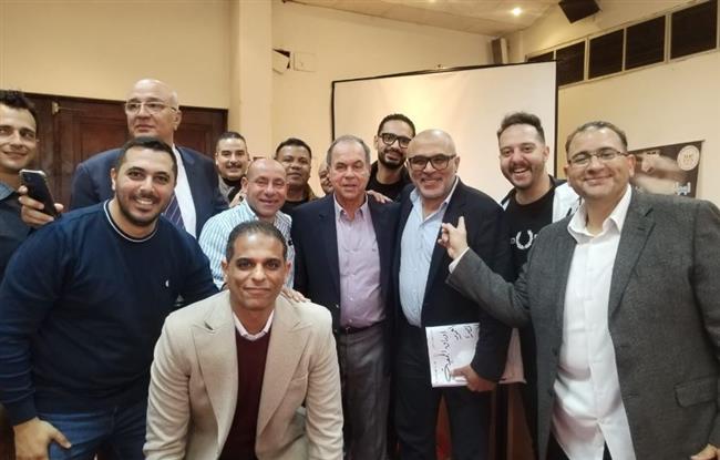 إسماعيل الشافعي يحافظ على منصبه رئيسا لاتحاد التنس الأرضي